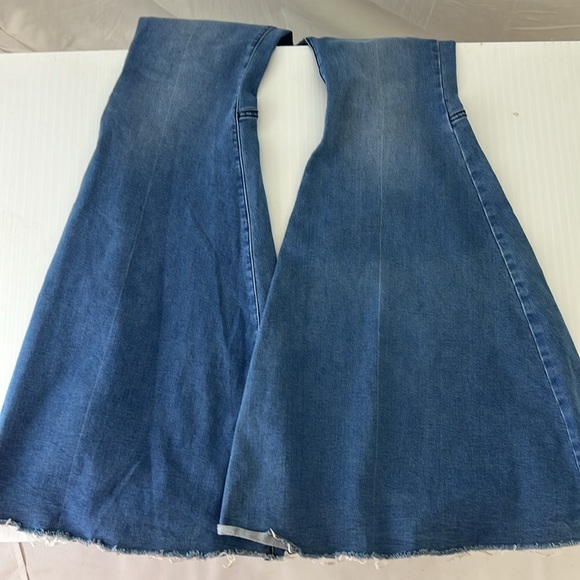 We The Free Just Float On Flare Jeans 26 like new - Picture 5 of 7